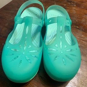 Women’s size 7 Mary Janes croc